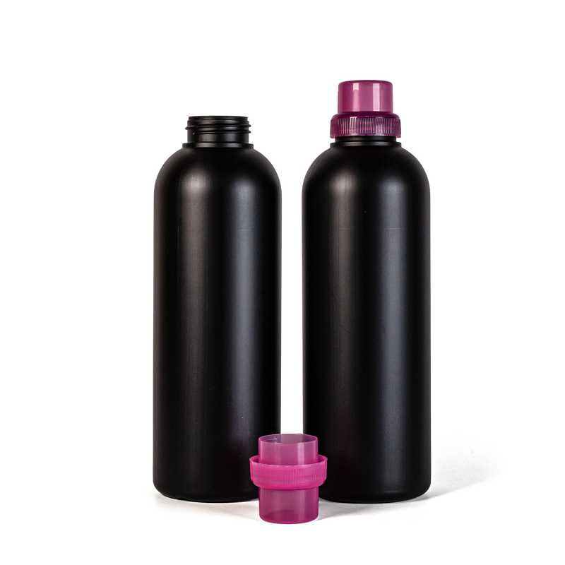 Bouteille en plastique noir, bouchon rose, 1 l