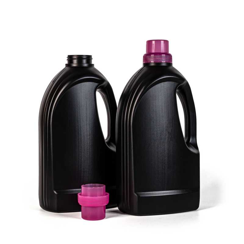 Bouteille de détergent en plastique noir, bouchon rose, 1,5 l