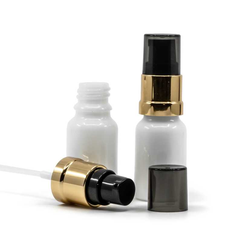 Flacon en verre blanc, distributeur noir brillant avec éléments dorés et surcapuchon fumé, 10 ml