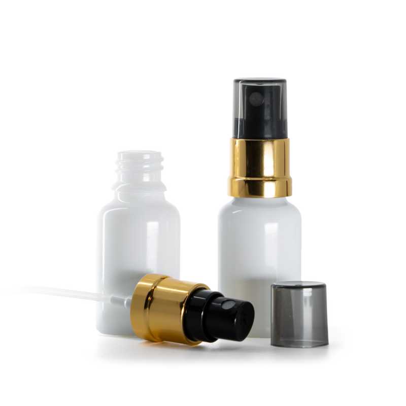 Flacon en verre blanc avec pompe spray noir et or et capot fumé, 15 ml