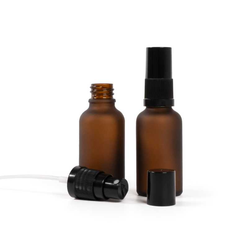 Bouteille en verre ambré mat, vaporisateur noir, bouchon noir, 30 ml