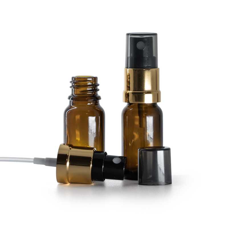 Flacon en verre brun, vaporisateur noir et or, surcapuchon fumé, 10 ml
