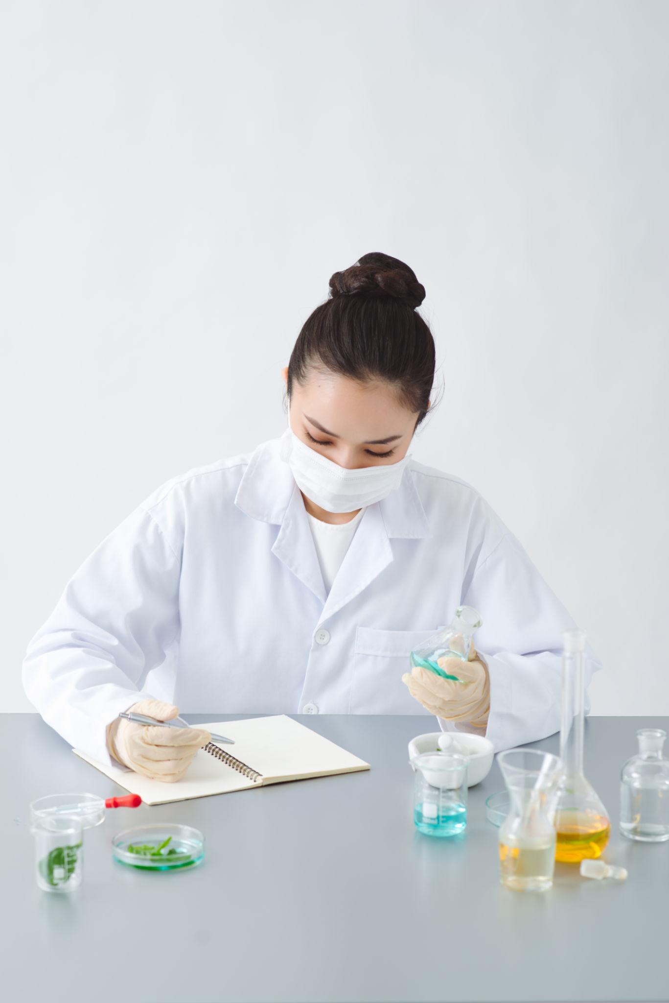 Liste Ingredients sur l’étiquette d’un produit cosmétique — ingrédients INCI selon le règlement 1223/2009
